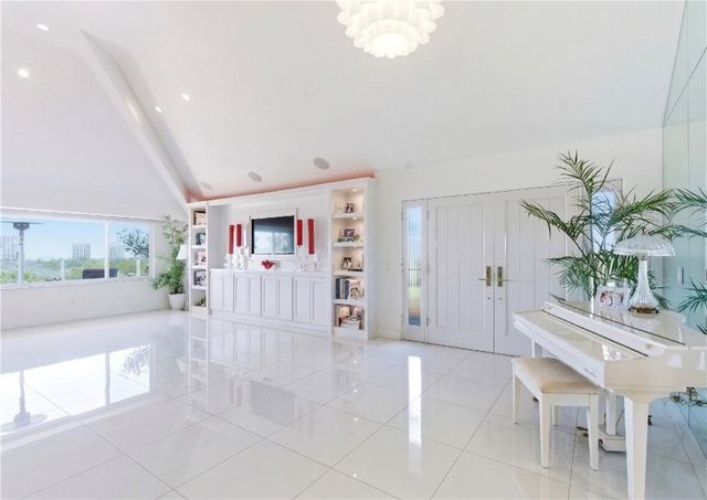 1917 Yacht Puritan, Newport Beach, CA 92660