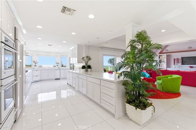 1917 Yacht Puritan, Newport Beach, CA 92660