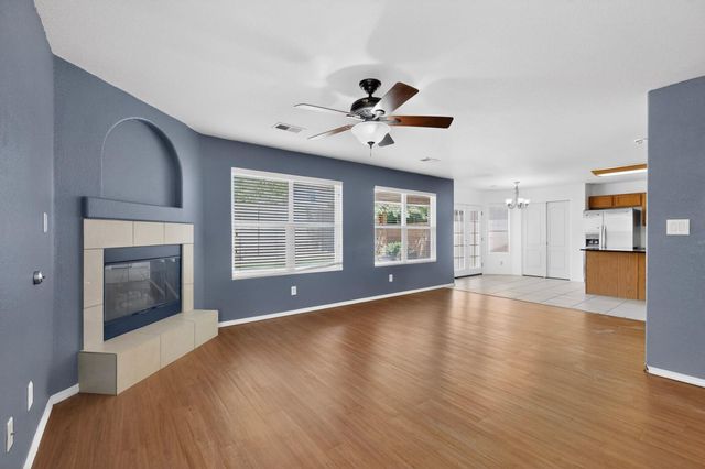 6135 Calle Corazon Court NW, Albuquerque, NM 87114