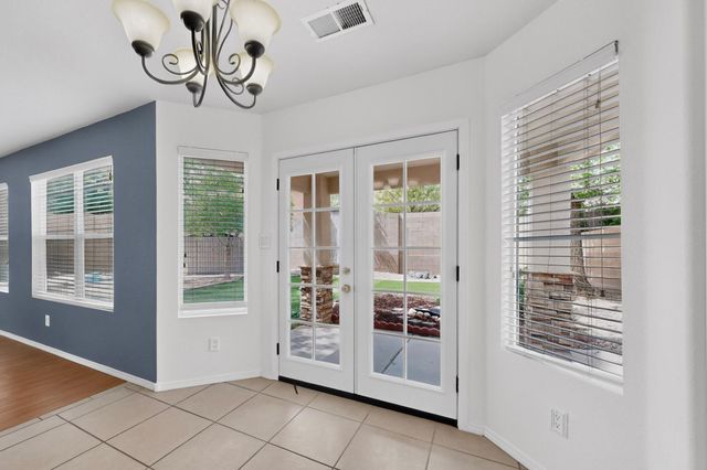 6135 Calle Corazon Court NW, Albuquerque, NM 87114