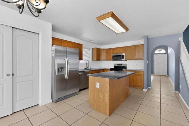 6135 Calle Corazon Court NW, Albuquerque, NM 87114