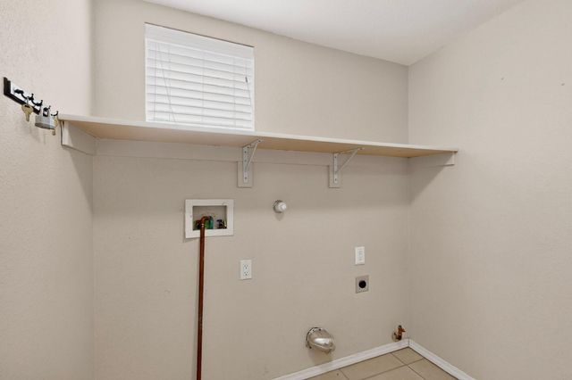 6135 Calle Corazon Court NW, Albuquerque, NM 87114