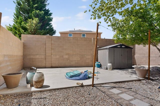 6135 Calle Corazon Court NW, Albuquerque, NM 87114