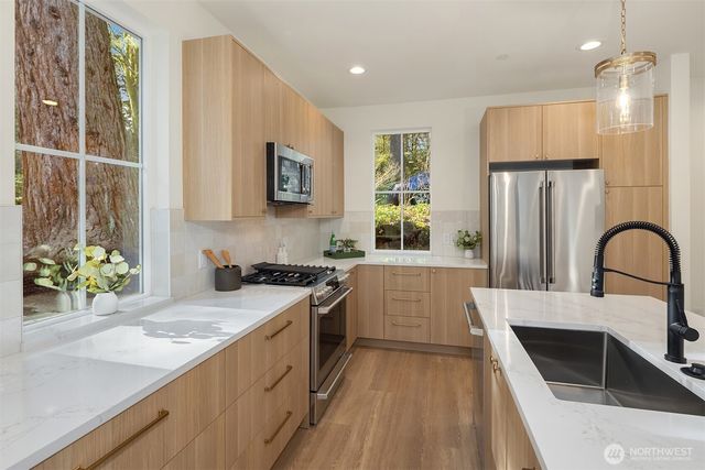 11810 NE 103rd Place, Kirkland, WA 98033