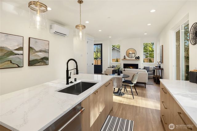 11810 NE 103rd Place, Kirkland, WA 98033