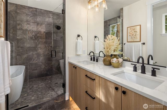 11810 NE 103rd Place, Kirkland, WA 98033