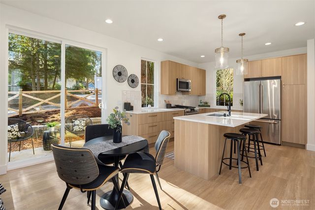 11810 NE 103rd Place, Kirkland, WA 98033