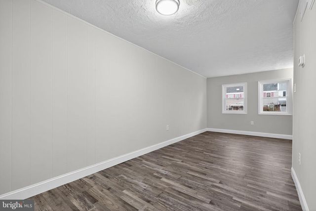 5708 MITCHELL RD, Levittown, PA 19057