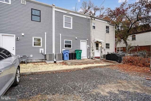 5708 MITCHELL RD, Levittown, PA 19057