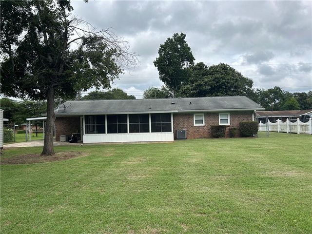 105 Virginia Drive, Warner Robins, GA 31093