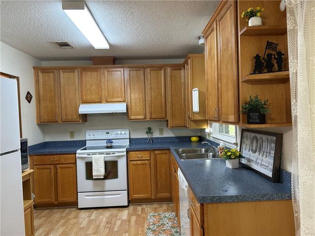 105 Virginia Drive, Warner Robins, GA 31093