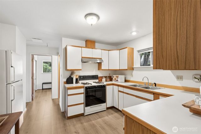 2613 NE 145th Street, Seattle, WA 98155