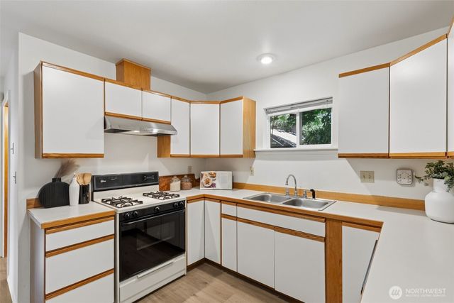2613 NE 145th Street, Seattle, WA 98155