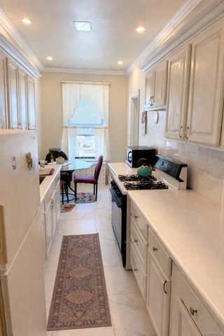 2020 E 41 Street 6J, Brooklyn, NY 11234