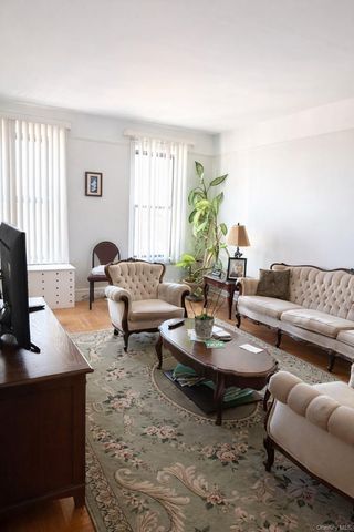 2020 E 41 Street 6J, Brooklyn, NY 11234