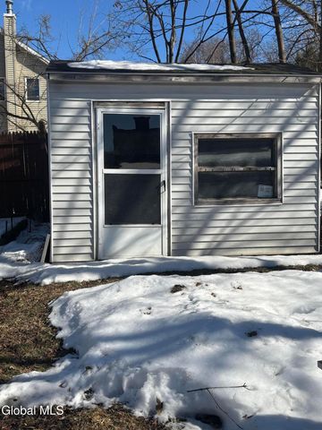 250 East Street, Rensselaer, NY 12144