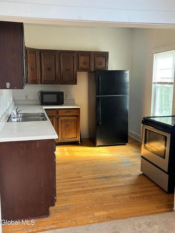 250 East Street, Rensselaer, NY 12144