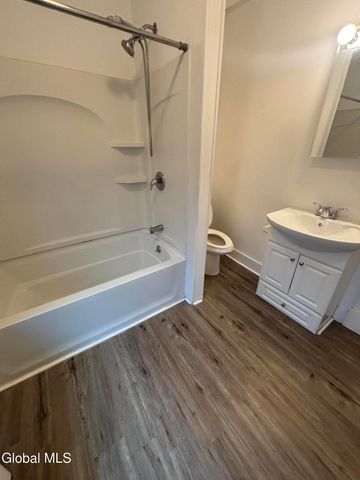 250 East Street, Rensselaer, NY 12144