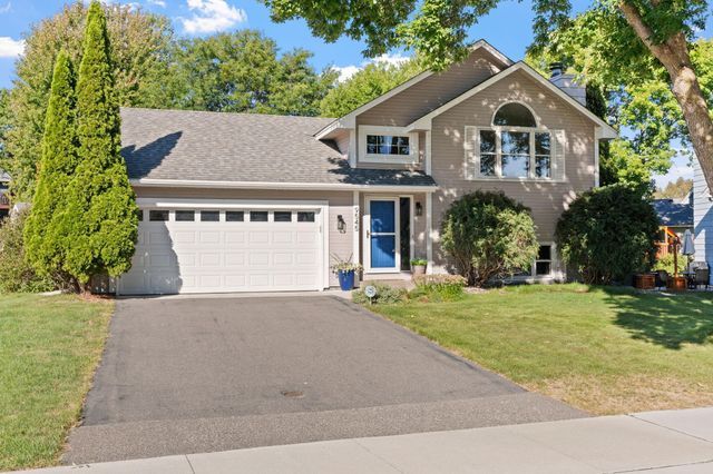 9545 Hillside Drive, Champlin, MN 55316