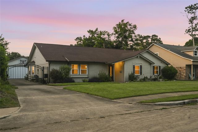10306 Metronome Drive, Houston, TX 77043