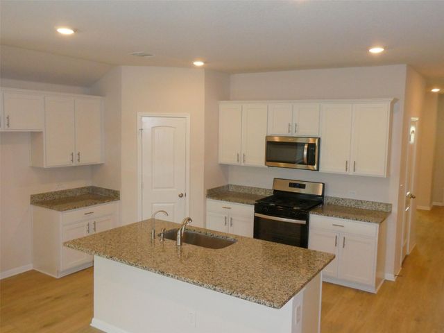 2504 INDIAN CLOVER TRL, Leander, TX 78641