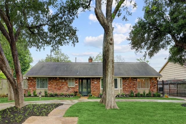 10321 Willowgrove Drive, Houston, TX 77035