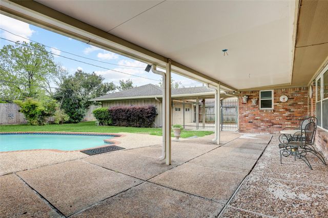 10321 Willowgrove Drive, Houston, TX 77035