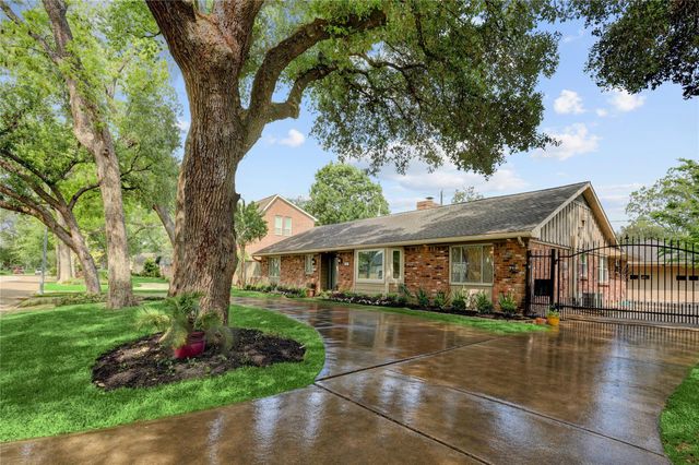10321 Willowgrove Drive, Houston, TX 77035