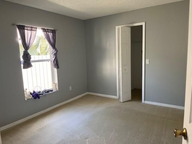 5476 NW Carla Ct, Port St Lucie, FL 34986