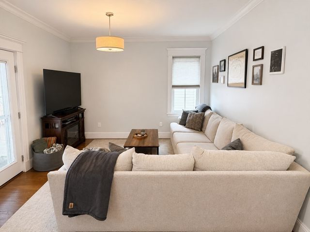 22 Santuit St B, Boston, MA 02124