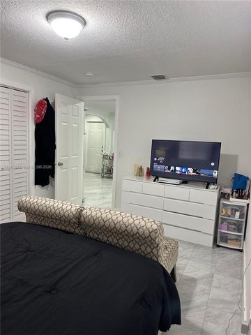 5710 Douglas Street, Hollywood, FL 33021