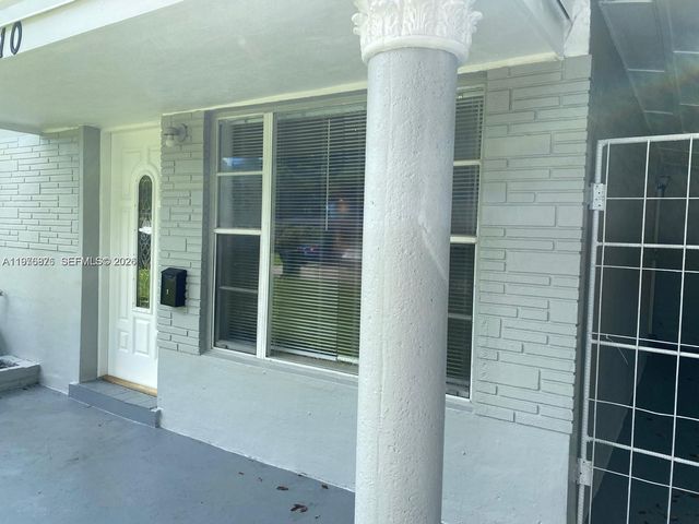 5710 Douglas Street, Hollywood, FL 33021