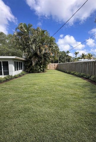 5710 Douglas Street, Hollywood, FL 33021