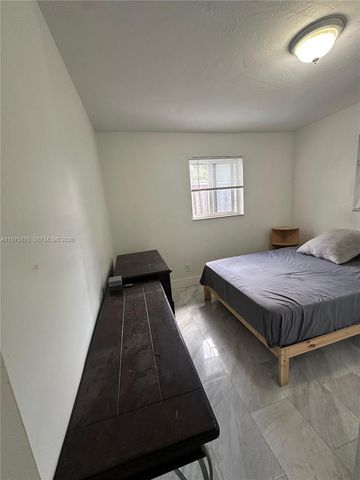 5710 Douglas Street, Hollywood, FL 33021