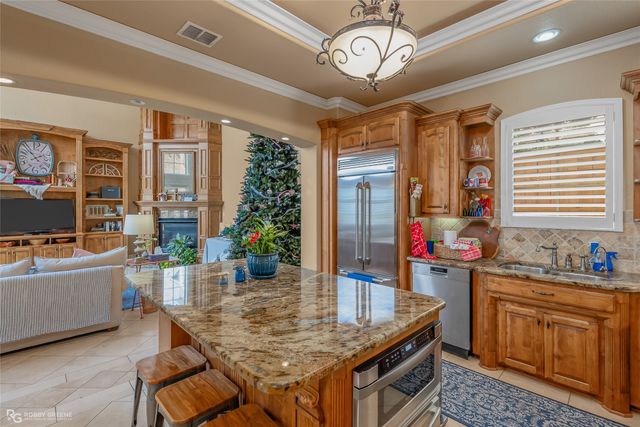 12 Chez Moi Drive, Bossier City, LA 71111