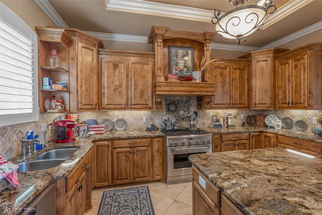 12 Chez Moi Drive, Bossier City, LA 71111