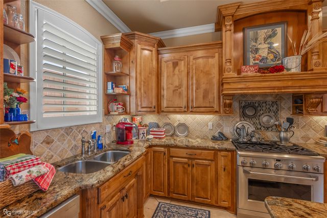 12 Chez Moi Drive, Bossier City, LA 71111