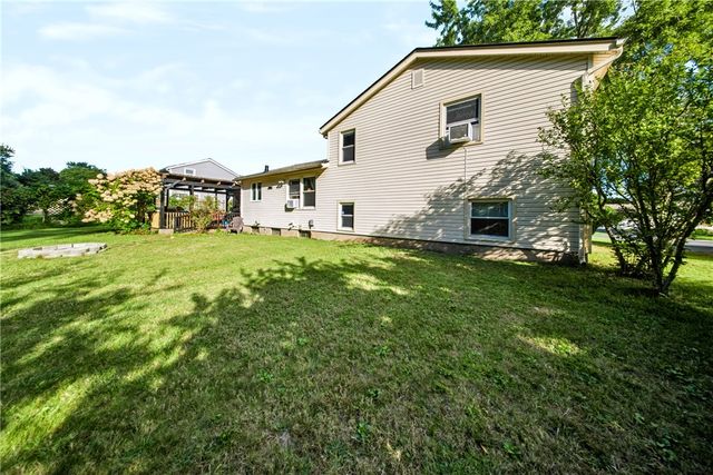947 Copperkettle Road, Webster, NY 14580