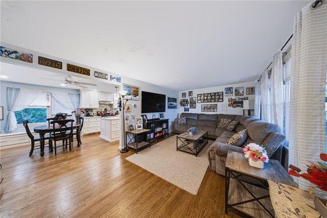 947 Copperkettle Road, Webster, NY 14580