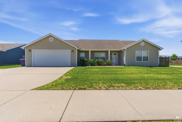 225 Walters Drive, Manhattan, KS 66502