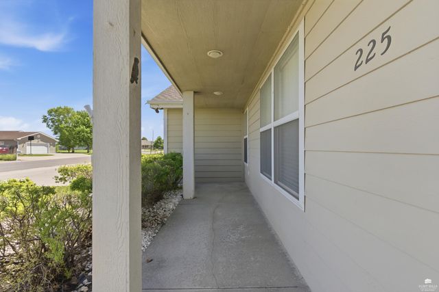 225 Walters Drive, Manhattan, KS 66502