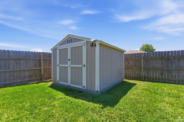 225 Walters Drive, Manhattan, KS 66502