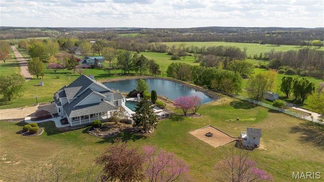 10605 Larson Lane, Rolla, MO 65401