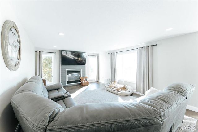 10605 Larson Lane, Rolla, MO 65401