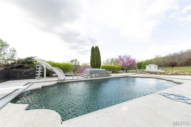 10605 Larson Lane, Rolla, MO 65401