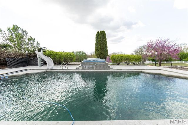 10605 Larson Lane, Rolla, MO 65401