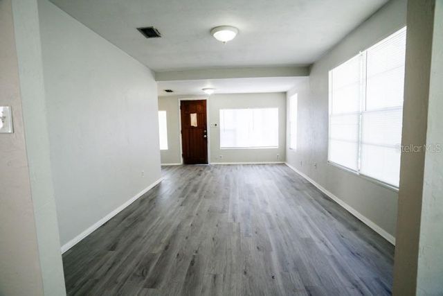 1424 NE 1ST AVENUE, Gainesville, FL 32641