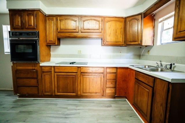 1424 NE 1ST AVENUE, Gainesville, FL 32641