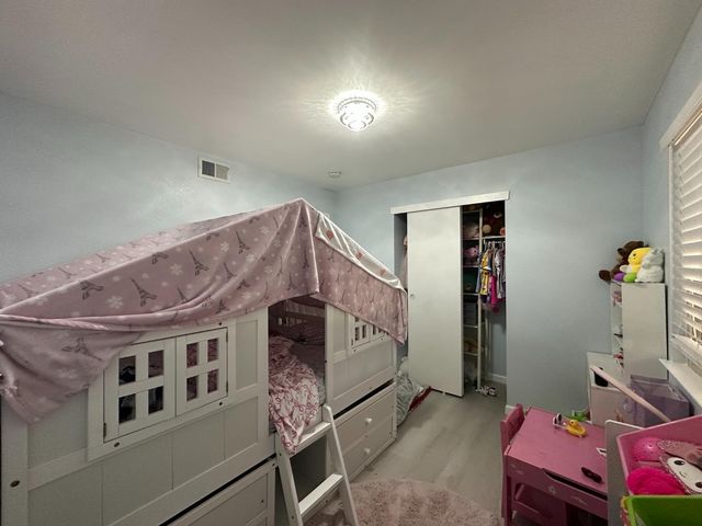 14 Miranda Ct, Sacramento, CA 95822