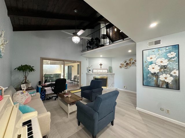 14 Miranda Ct, Sacramento, CA 95822